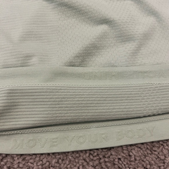 Lululemon Swiftly Tech Tee size 6 | light green - Picture 2 of 4
